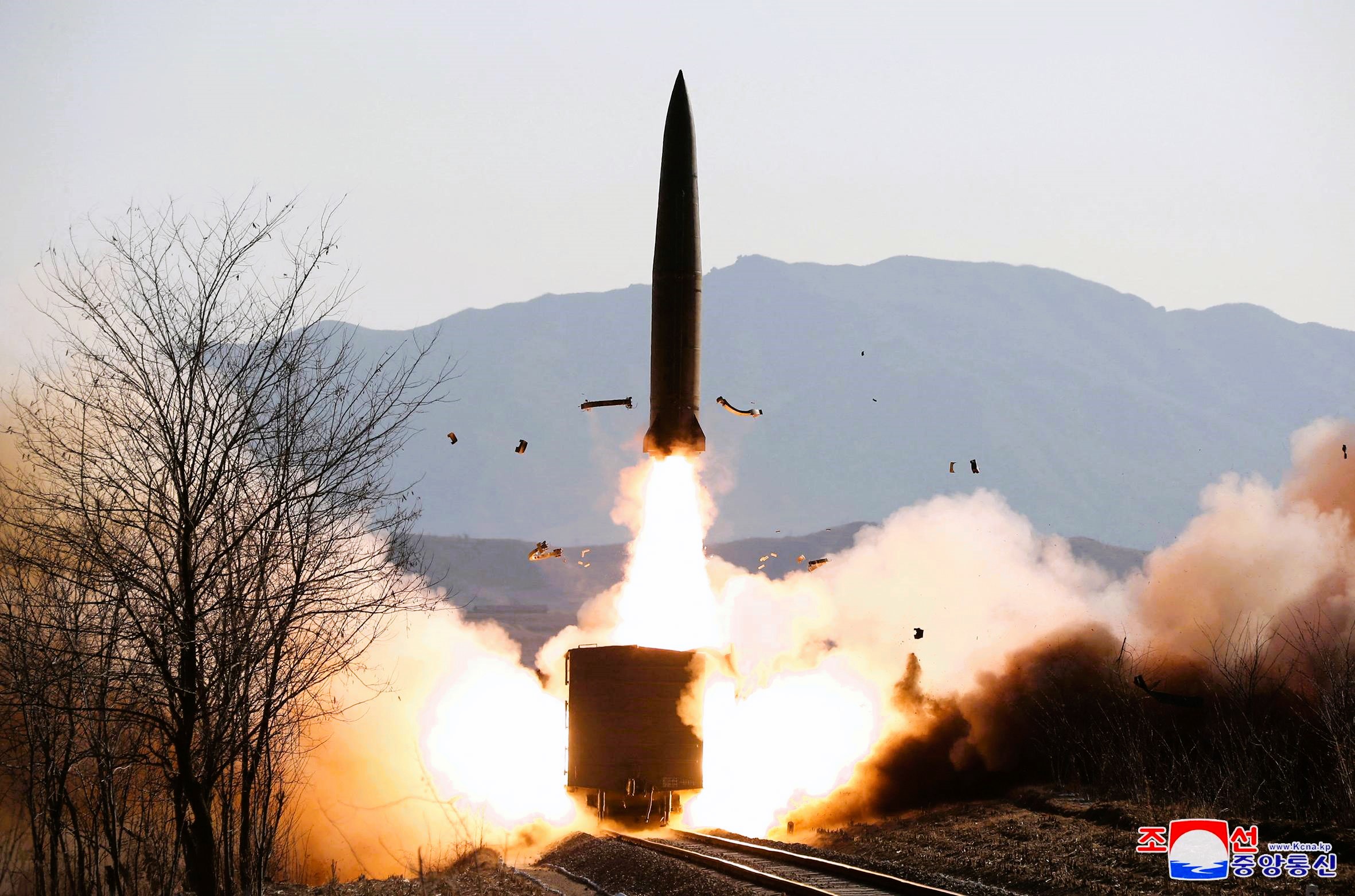 Putin richtet ATOMRAKETEN 🔥auf Deutschland Europa, und die USA! "Müssen NATO und Amerika direkt treffen!"