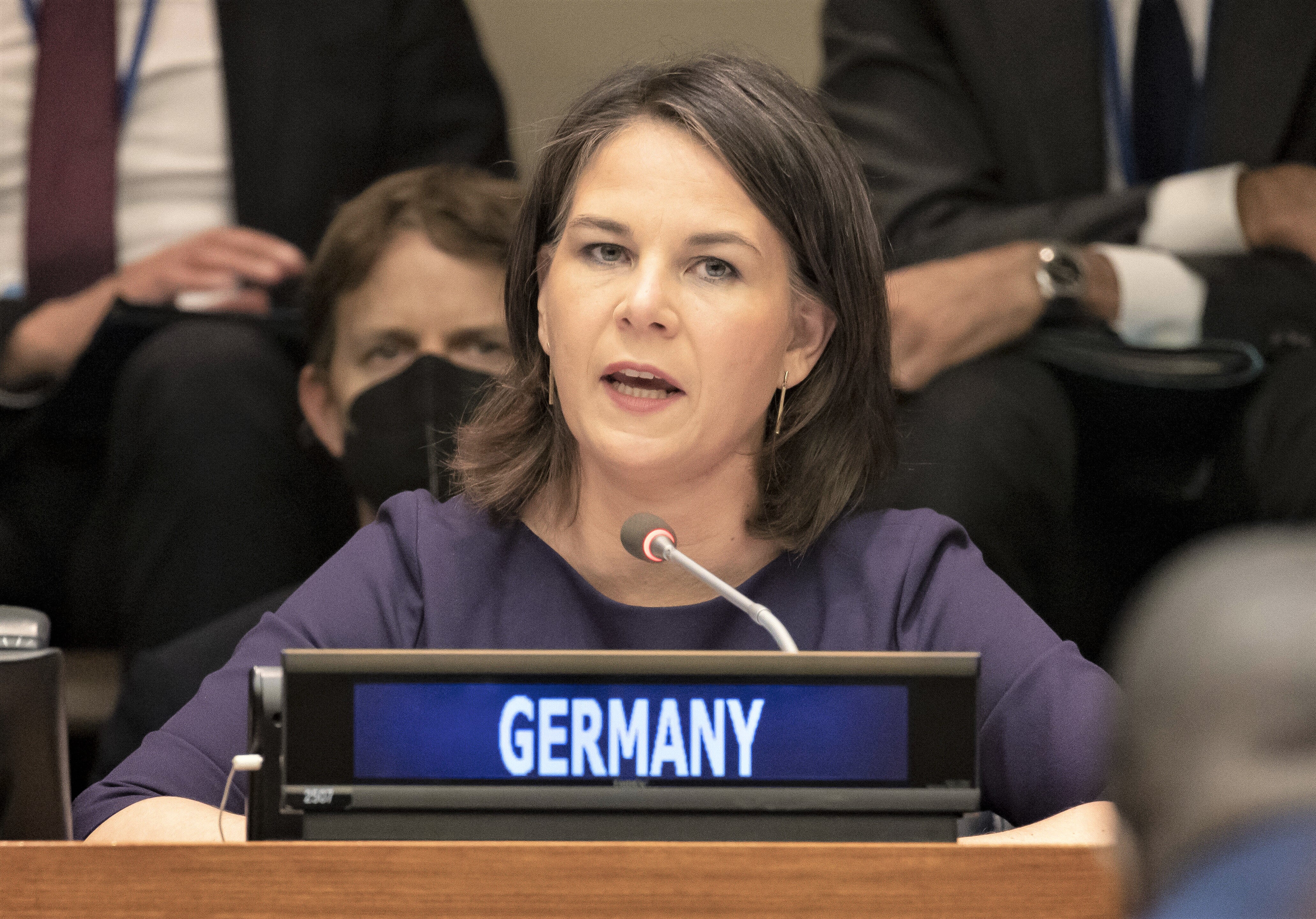 Außenministerin Baerbock macht knallharte Ansage an Putin! Die Ukraine holt ihre Gebiete zurück!