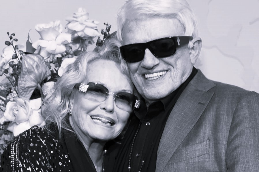 Trauer! Heino hat Hannelore heimlich beerdigt! Trauriger Abschied von der Liebe seines Lebens!