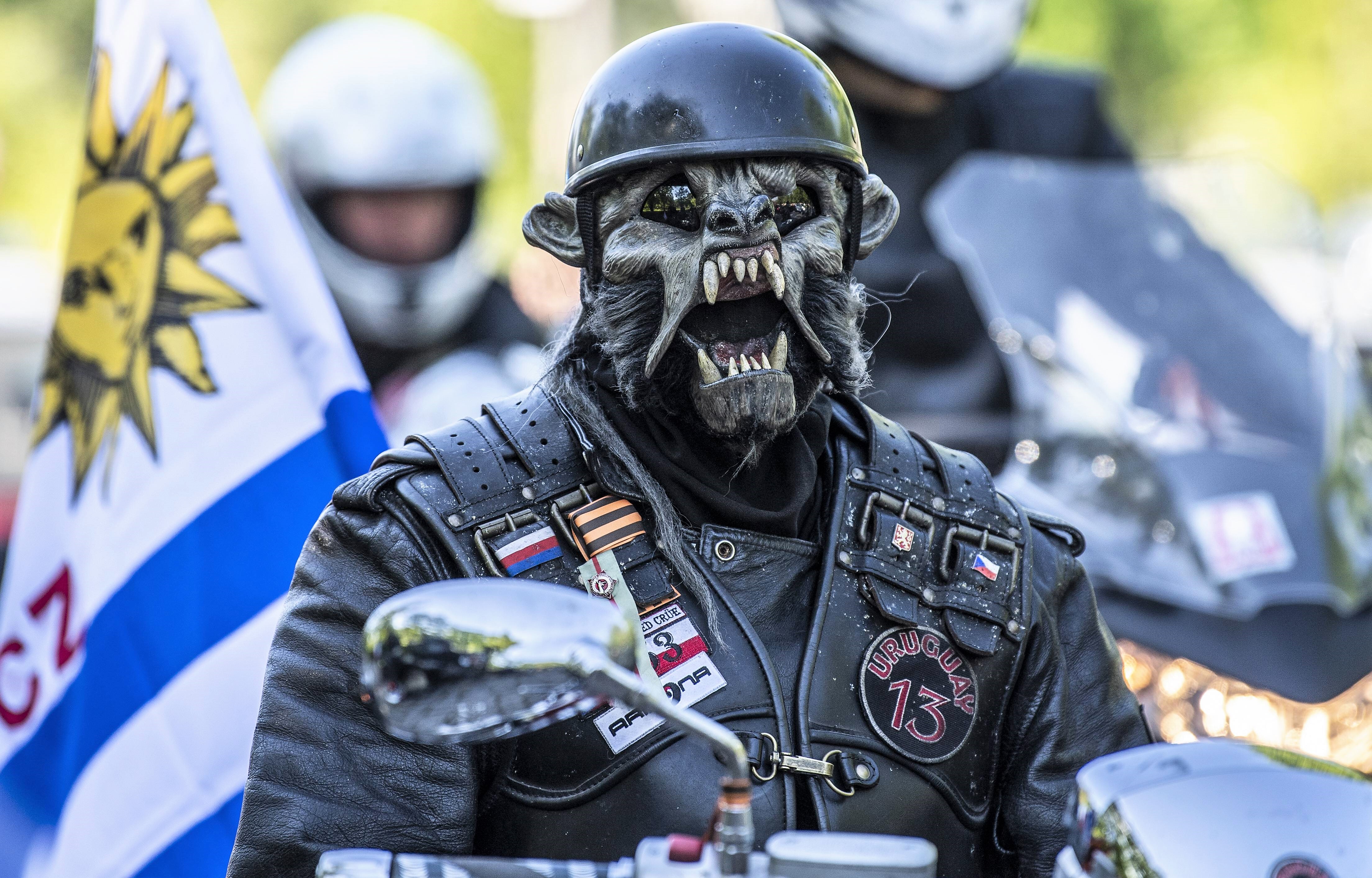 Russen-Rocker auf dem Weg nach Deutschland! Putins Nachtwölfe auf dem Weg nach Berlin