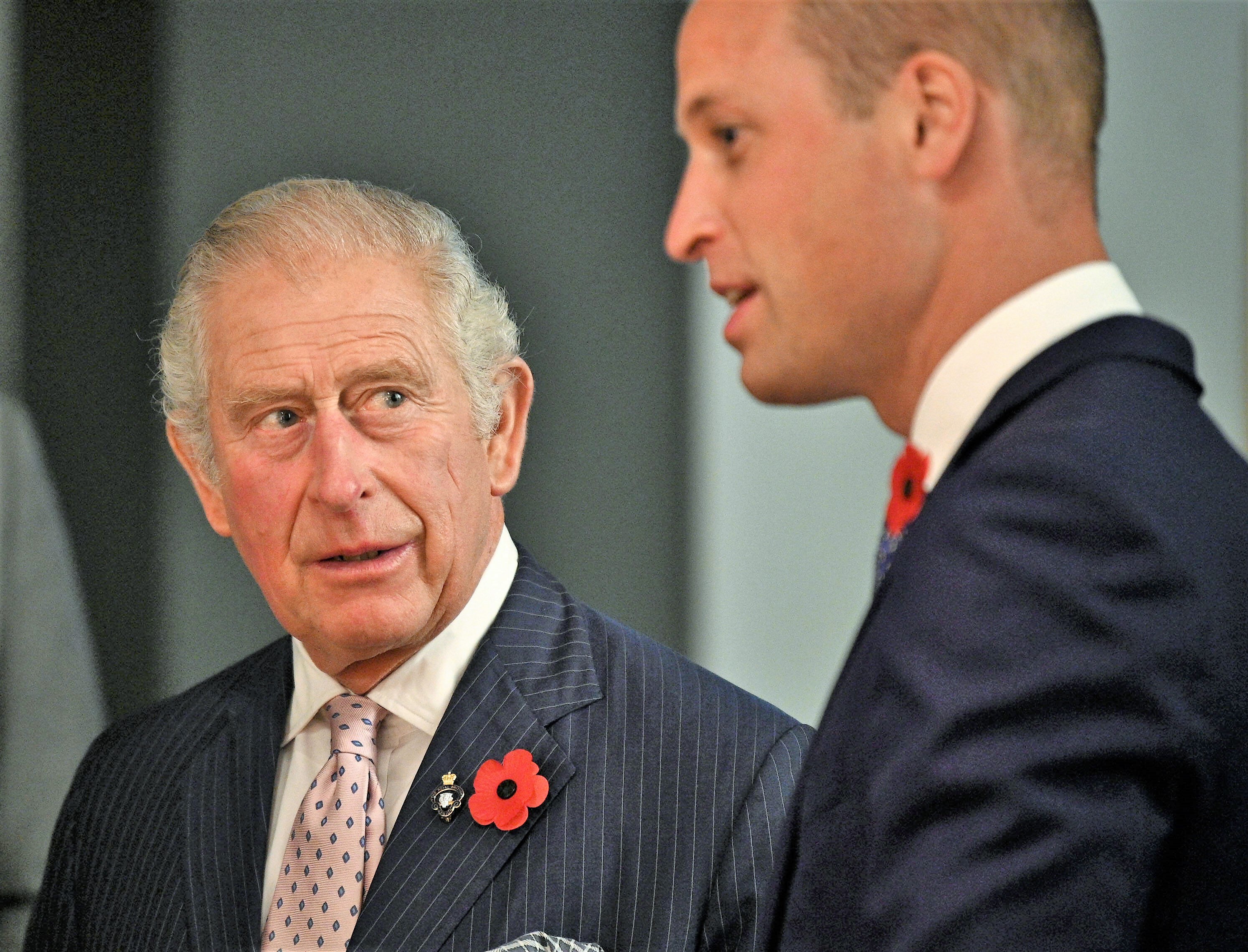 König Charles bricht mit Prinz Harry! Nicht mal die Anrufe seines Sohnes nimmt Charles mehr an!