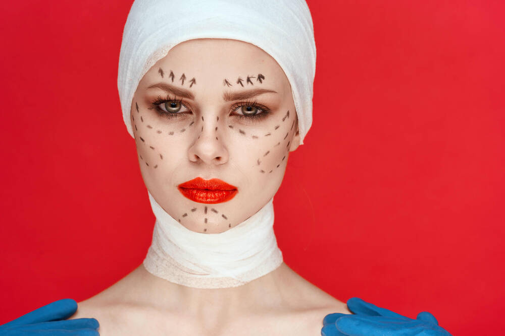 Düsseldorf: Zwei Tote nach Schönheitsoperationen - Düsseldorfer Arzt muss ins Gefängnis!