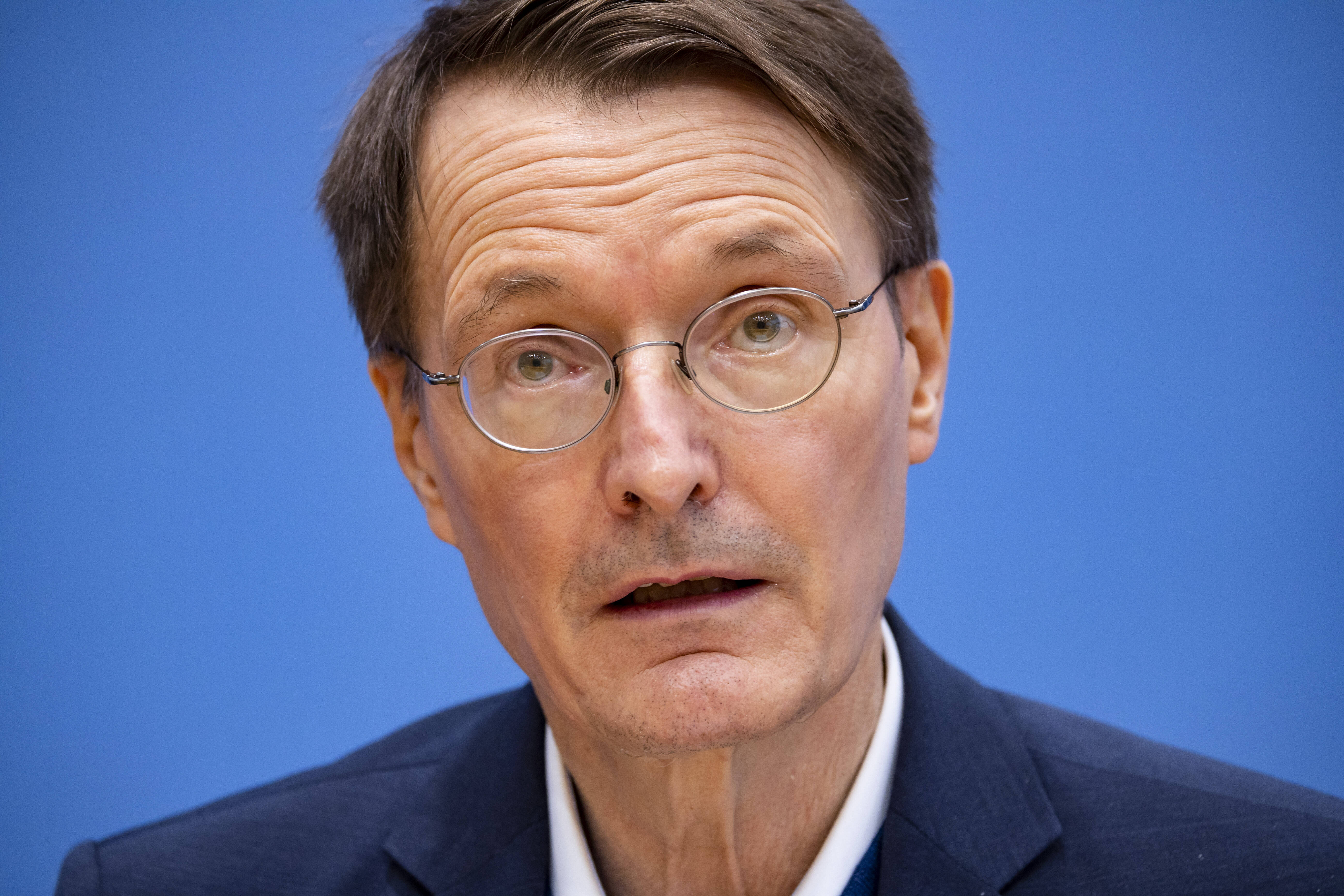 Umfrage-Hammer für Annalena Baerbock! Überraschung - So sehen die Deutschen die Außenministerin wirklich!