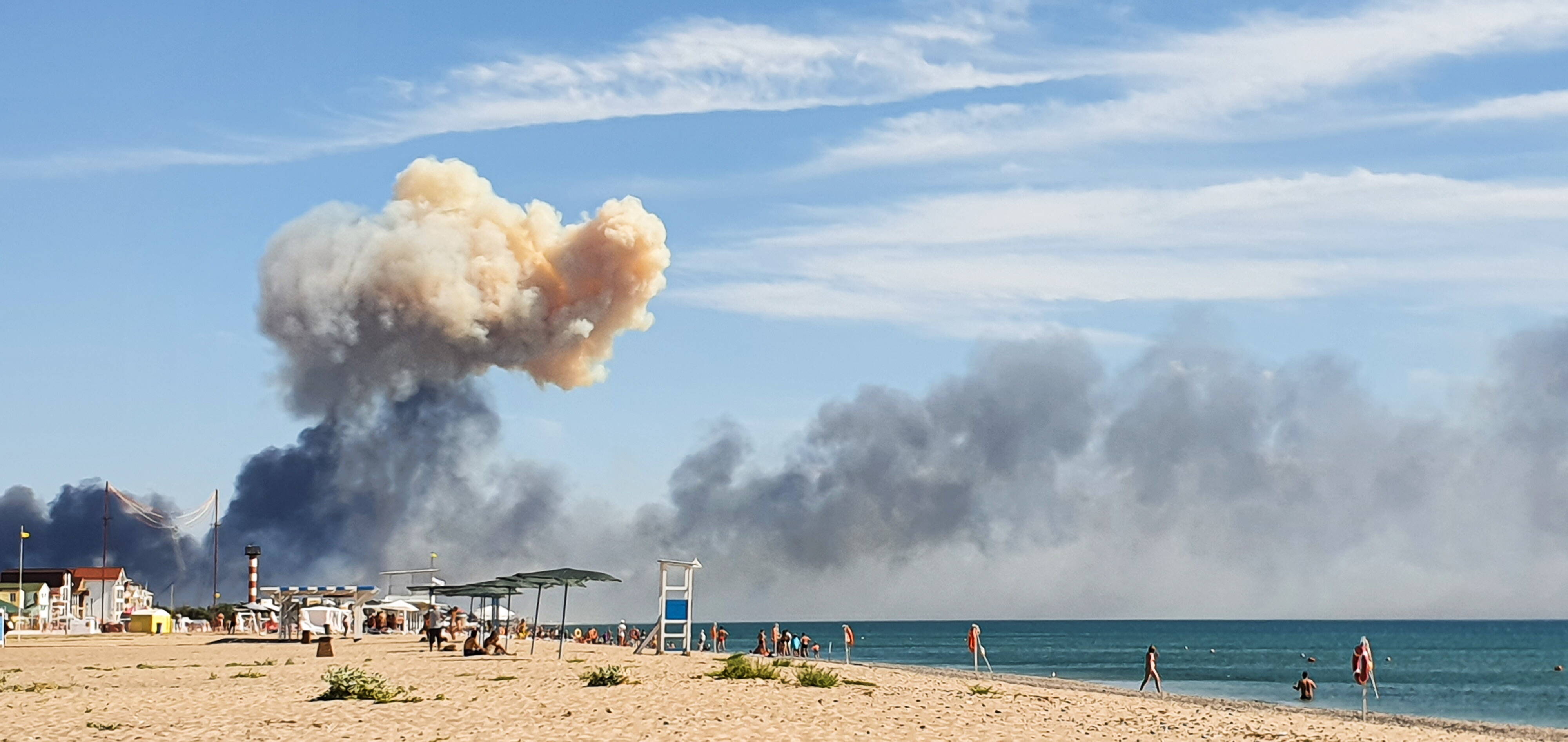 Explosionen erschüttern die Krim! Ist die Befreiung der Halbinsel schon angelaufen? Fährverbindung eingestellt!