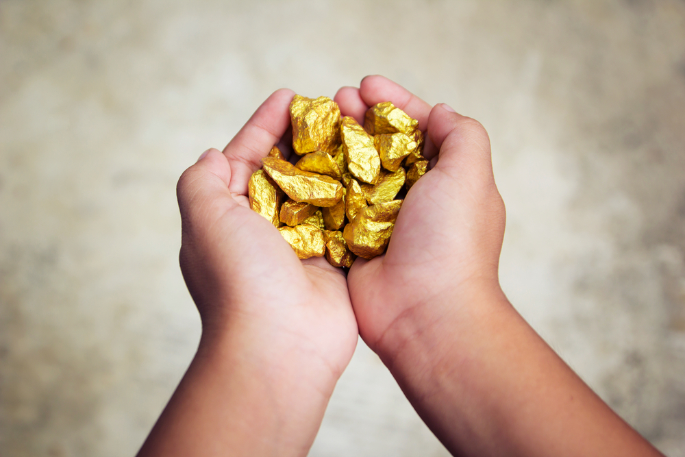 Mann findet in Heidelberg Goldschatz beim Entrümpeln! Mann entdeckt Goldbarren und Goldmünzen!