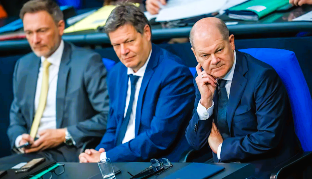 Erpresst Putin deutsche Politiker mit Sex-Fotos? Renommierter Militär-Experte hat schlimmen Verdacht