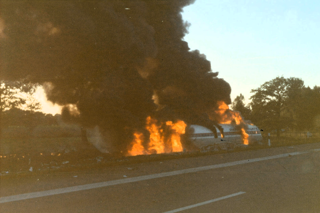 Hubschrauberabsturz: Hochrangige Politiker unter den Opfern! Rettungsteams vor Ort