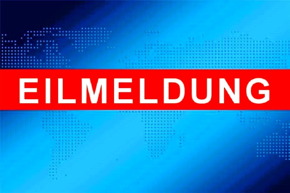 Massive Waves Drag Tourists into the Sea! Spanish Vacation Island Turns into a Nightmare